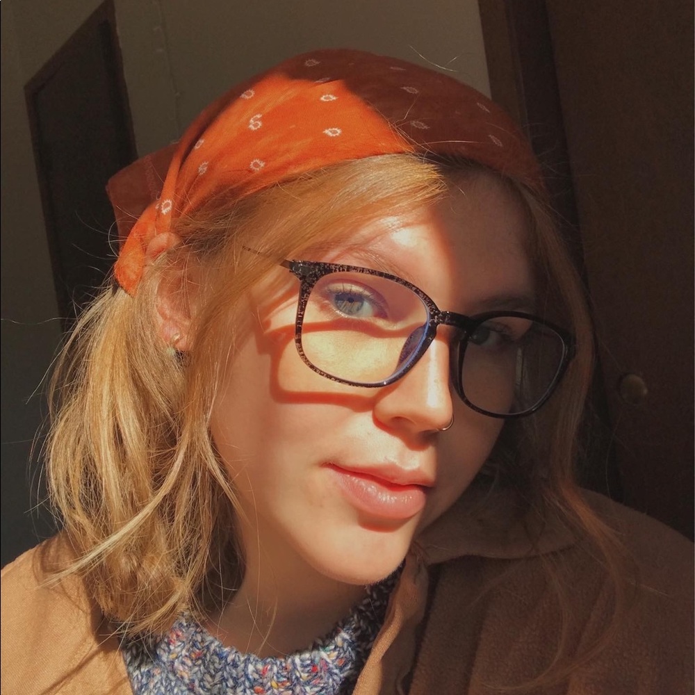 Meet your Posher, Lexi
